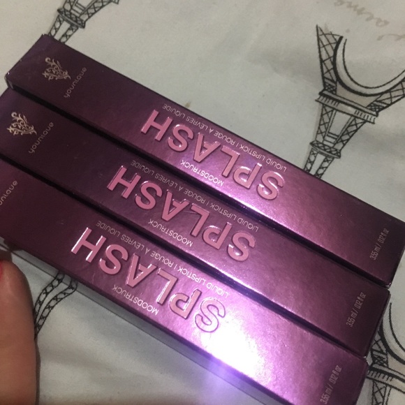 ππ YOUNIQUE | Splash Liquid Lipstick - Picture 3 of 7